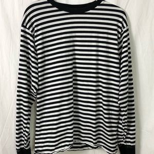 b/w striped long sleeve